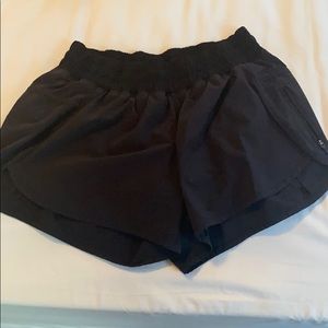 Black lululemon shorts no tag size 8